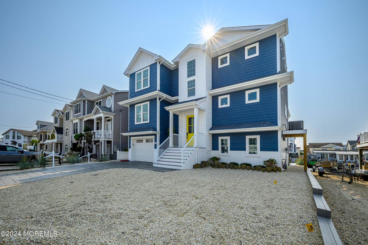 63 Andrew Drive - Photo 1