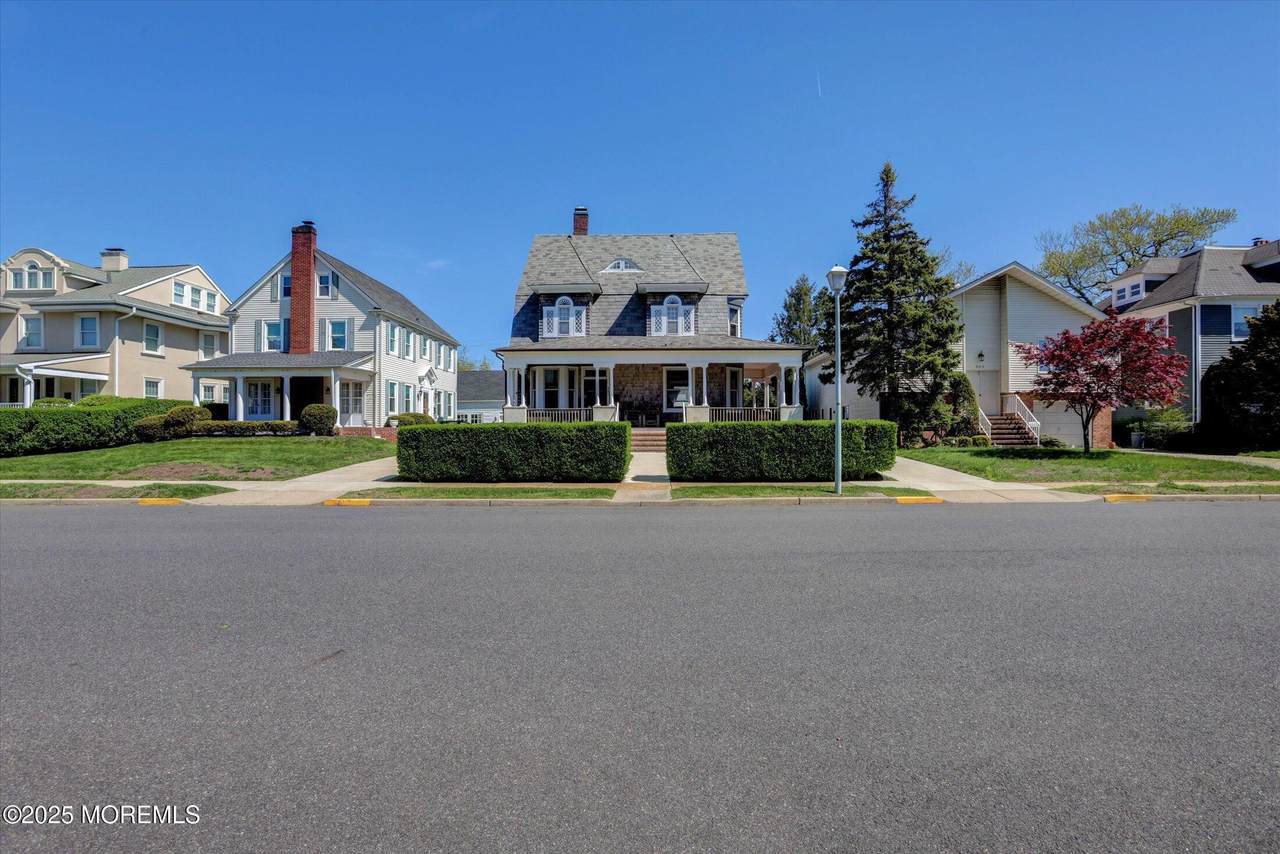 307 Spier Avenue - Photo 1