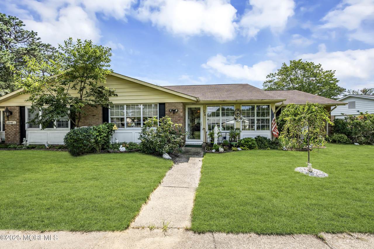 29B Gramercy Lane - Photo 1