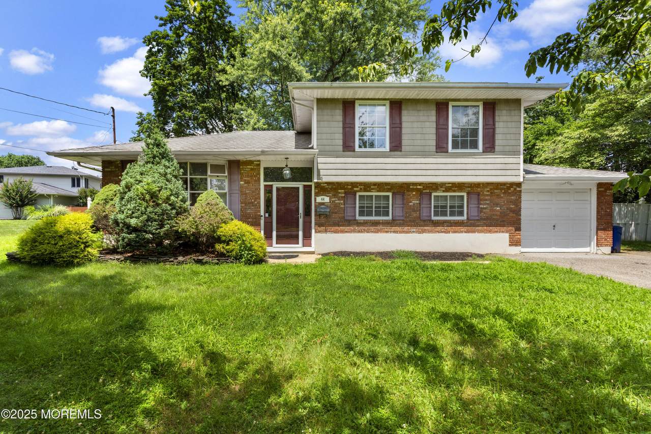 44 Koenig Lane - Photo 1