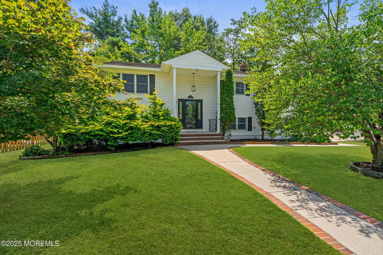 712 Carol Avenue - Photo 1