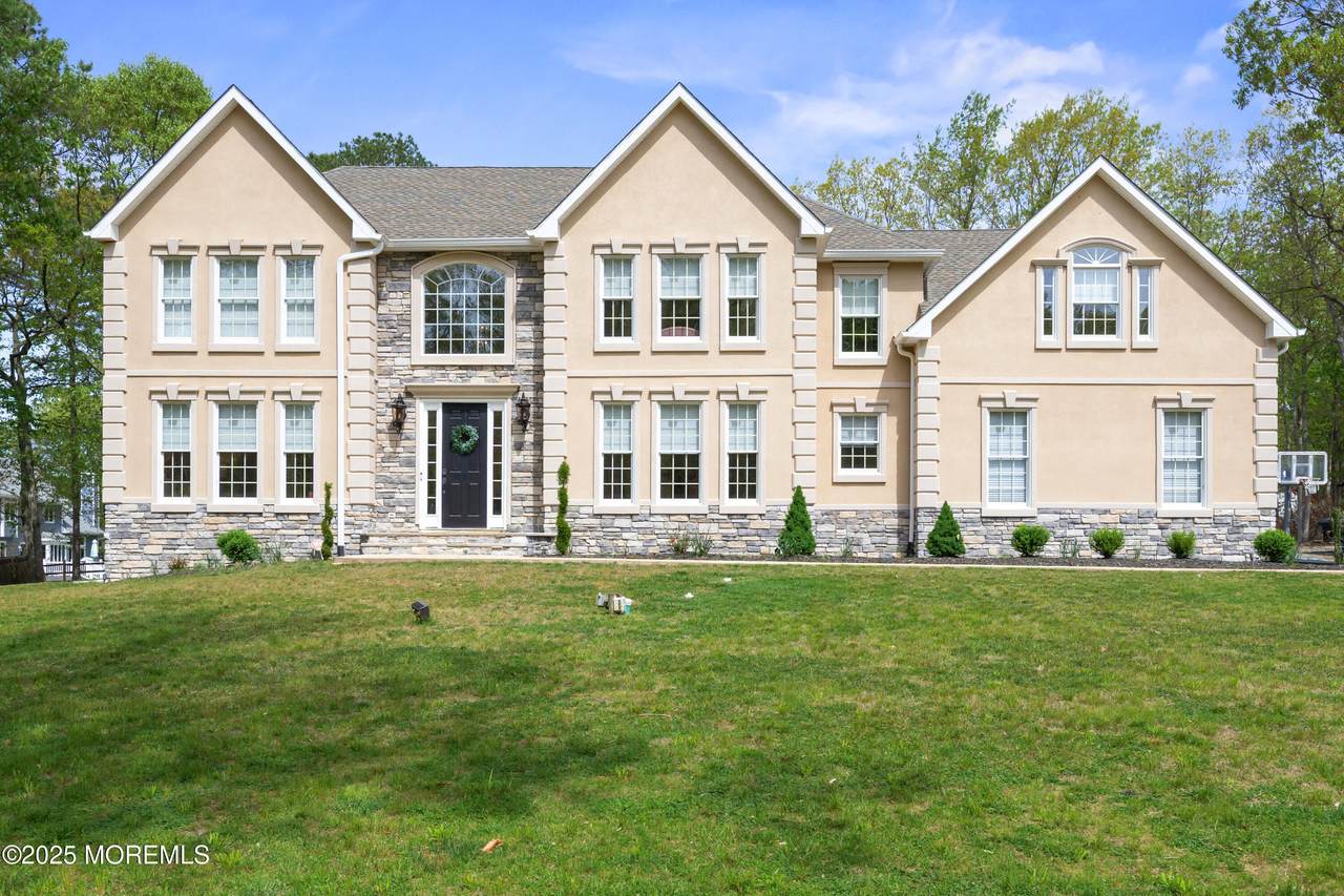 50 Constitution Drive - Photo 1