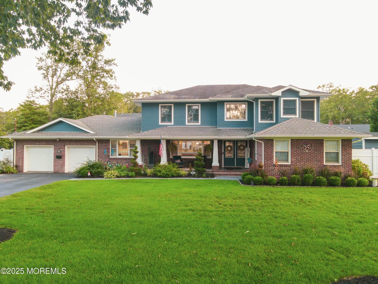427 Monmouth Avenue - Photo 1