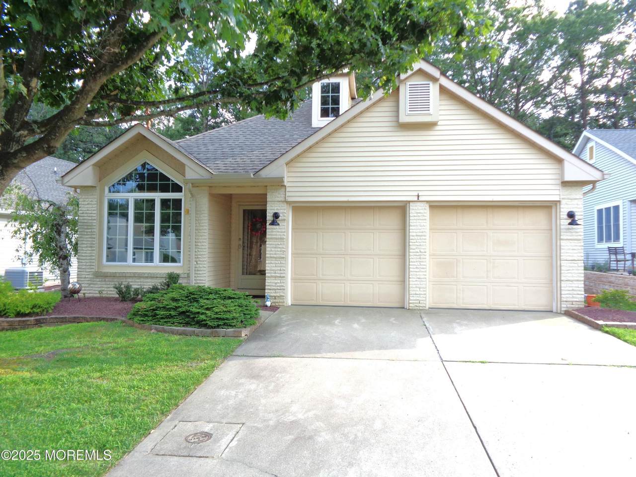 2333 Agincourt Road - Photo 1