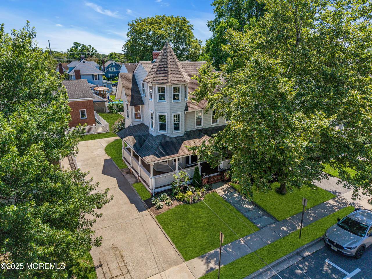 704 Forman Avenue - Photo 1