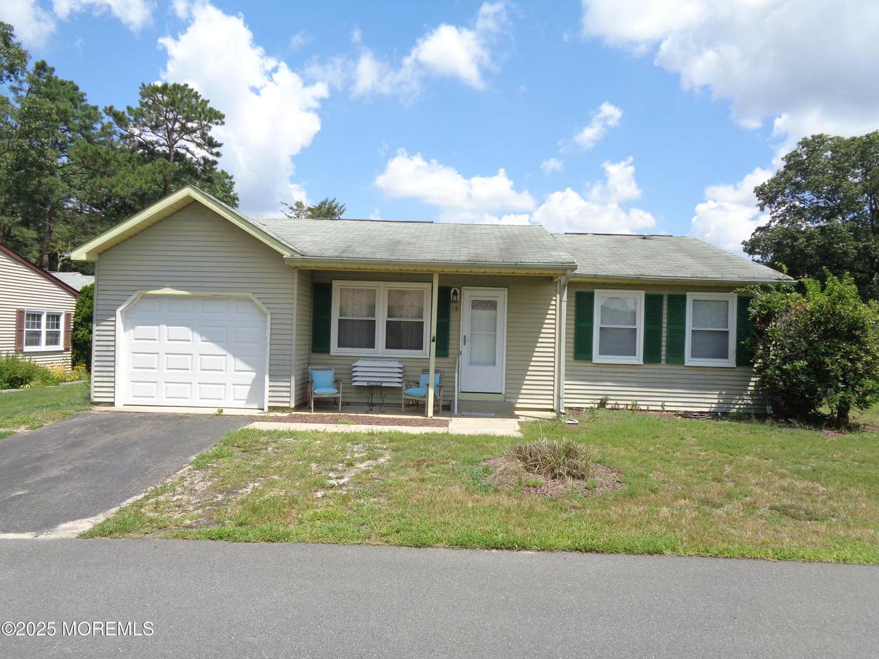19 Falmouth Avenue - Photo 1
