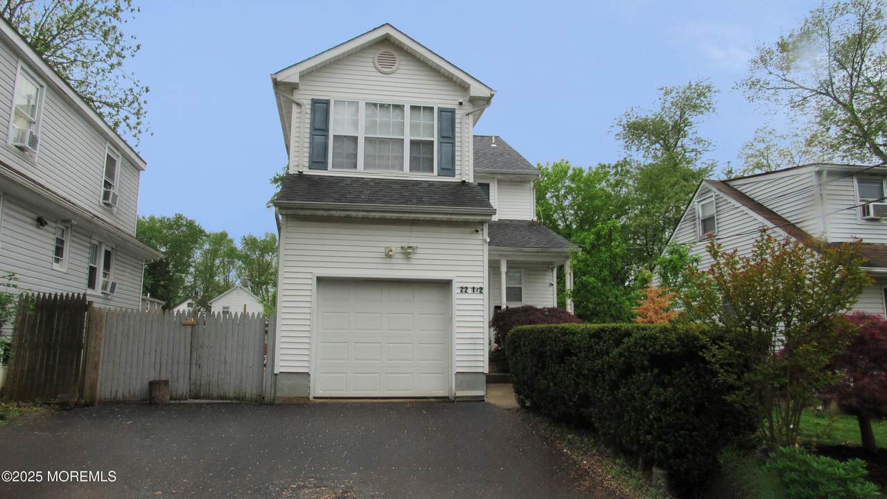 22 Bond Street - Photo 1