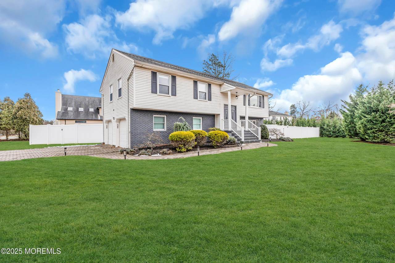 54 Mindy Lane - Photo 1