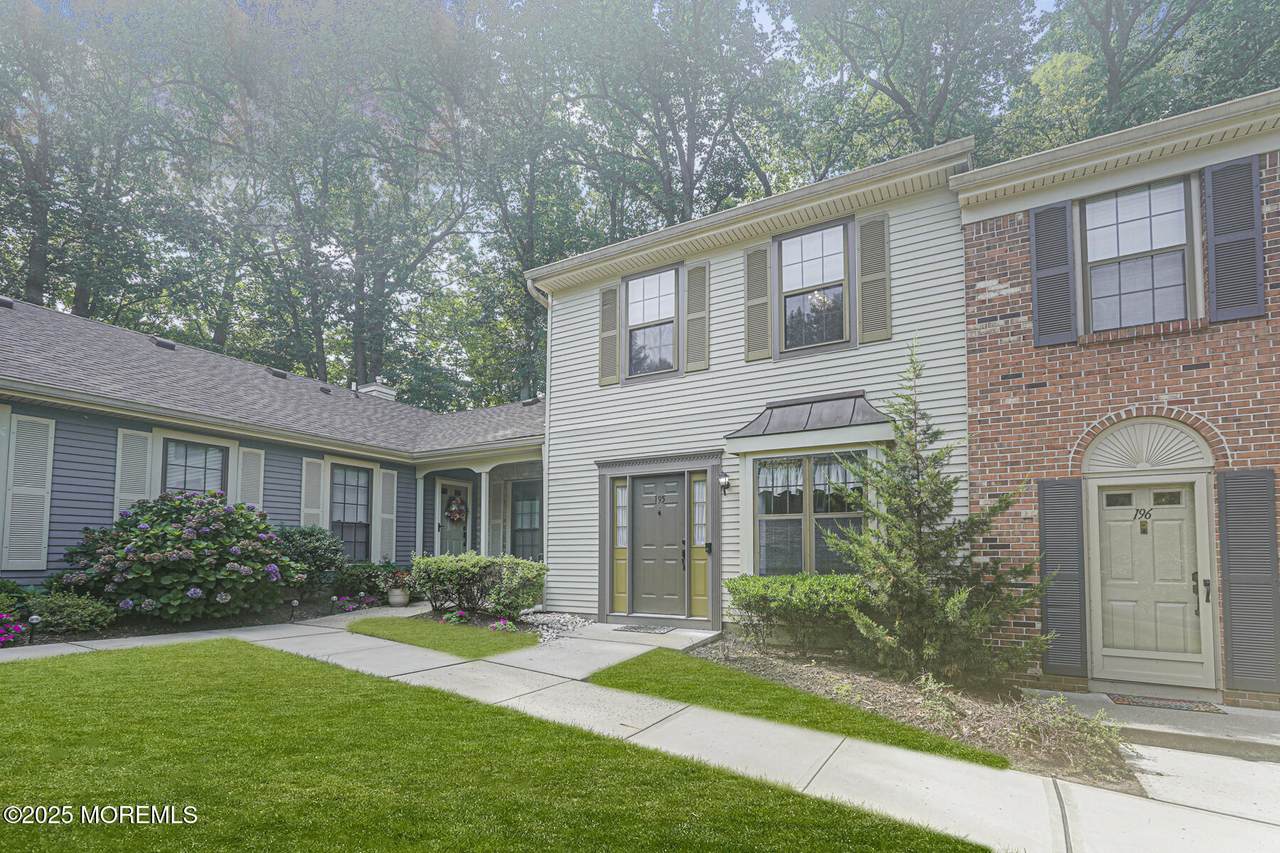 195 Kinnoll Hill Court - Photo 1