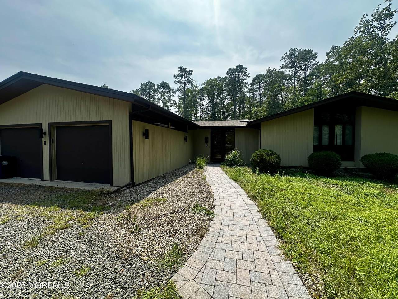 8 Evergreen Drive - Photo 1