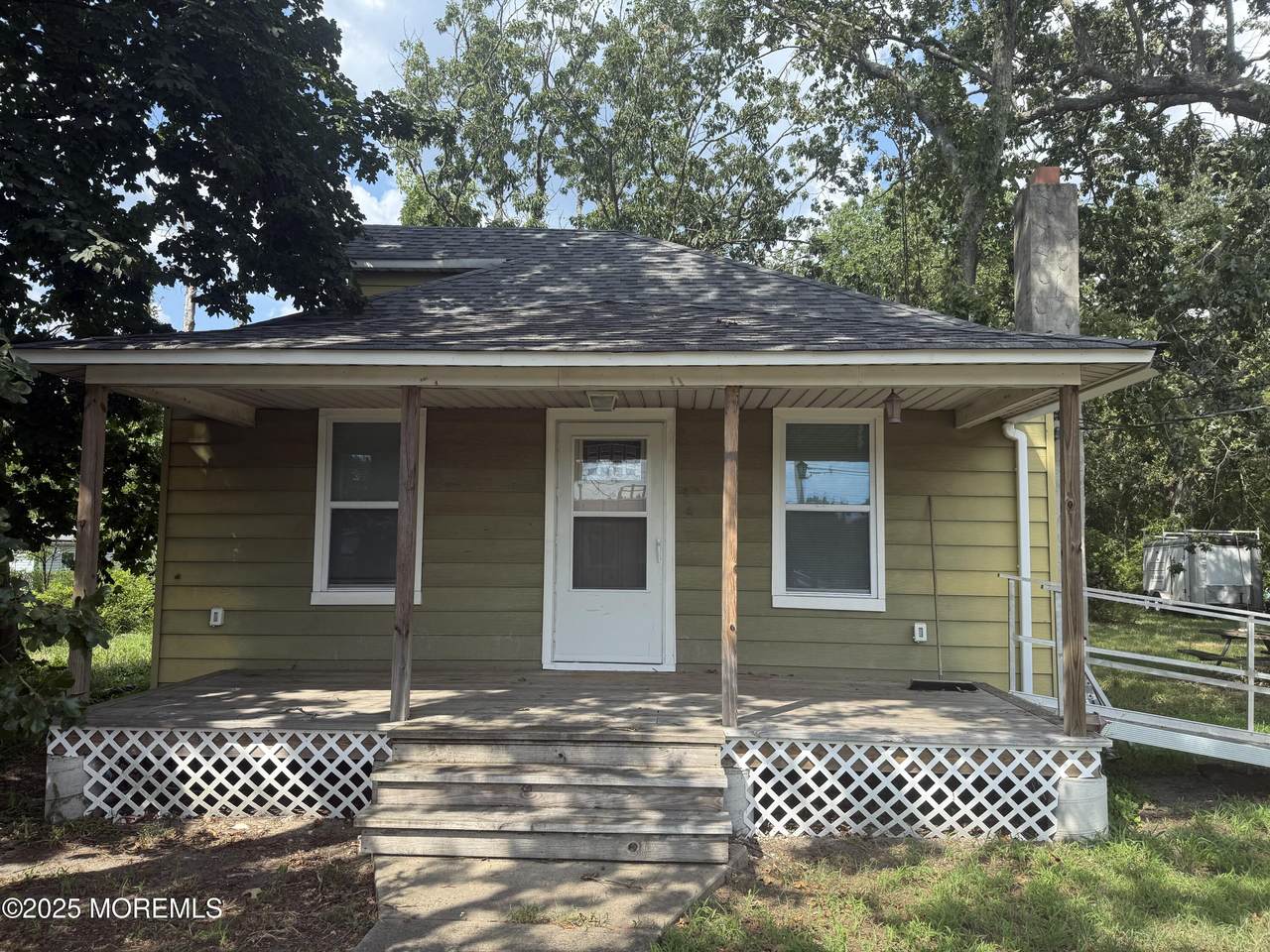 205 Manapaqua Avenue - Photo 1