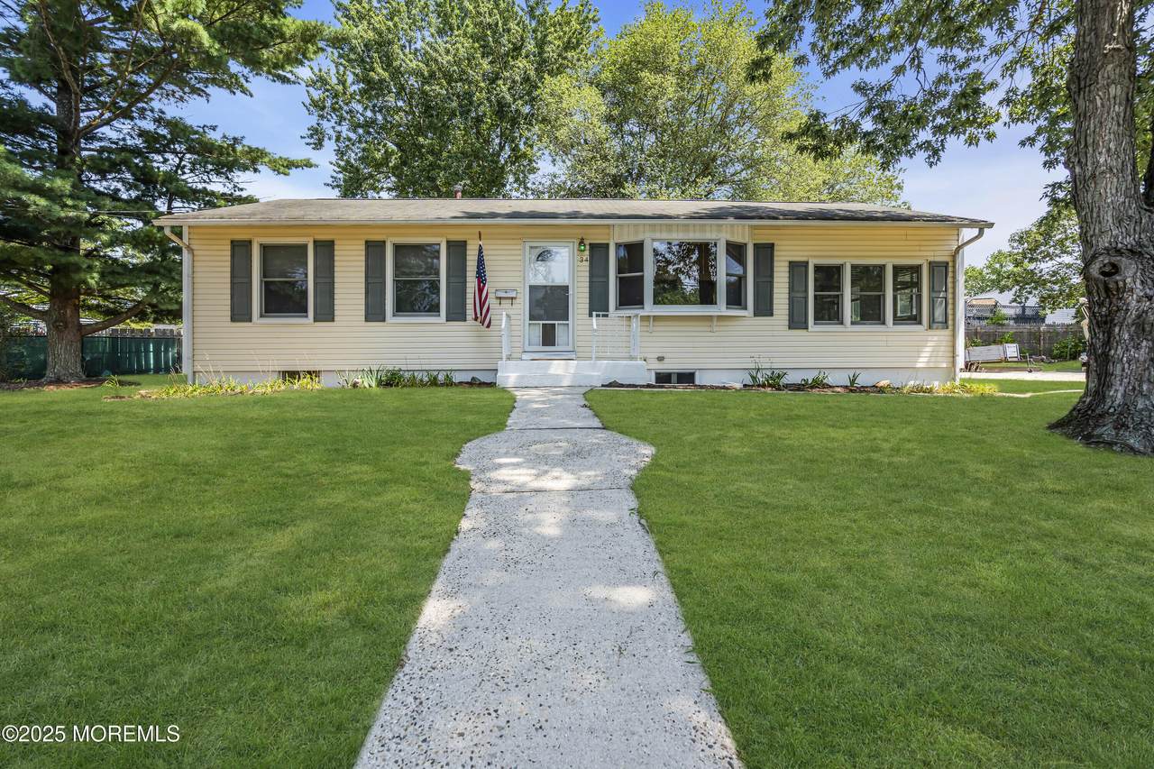 34 Bucknell Drive - Photo 1