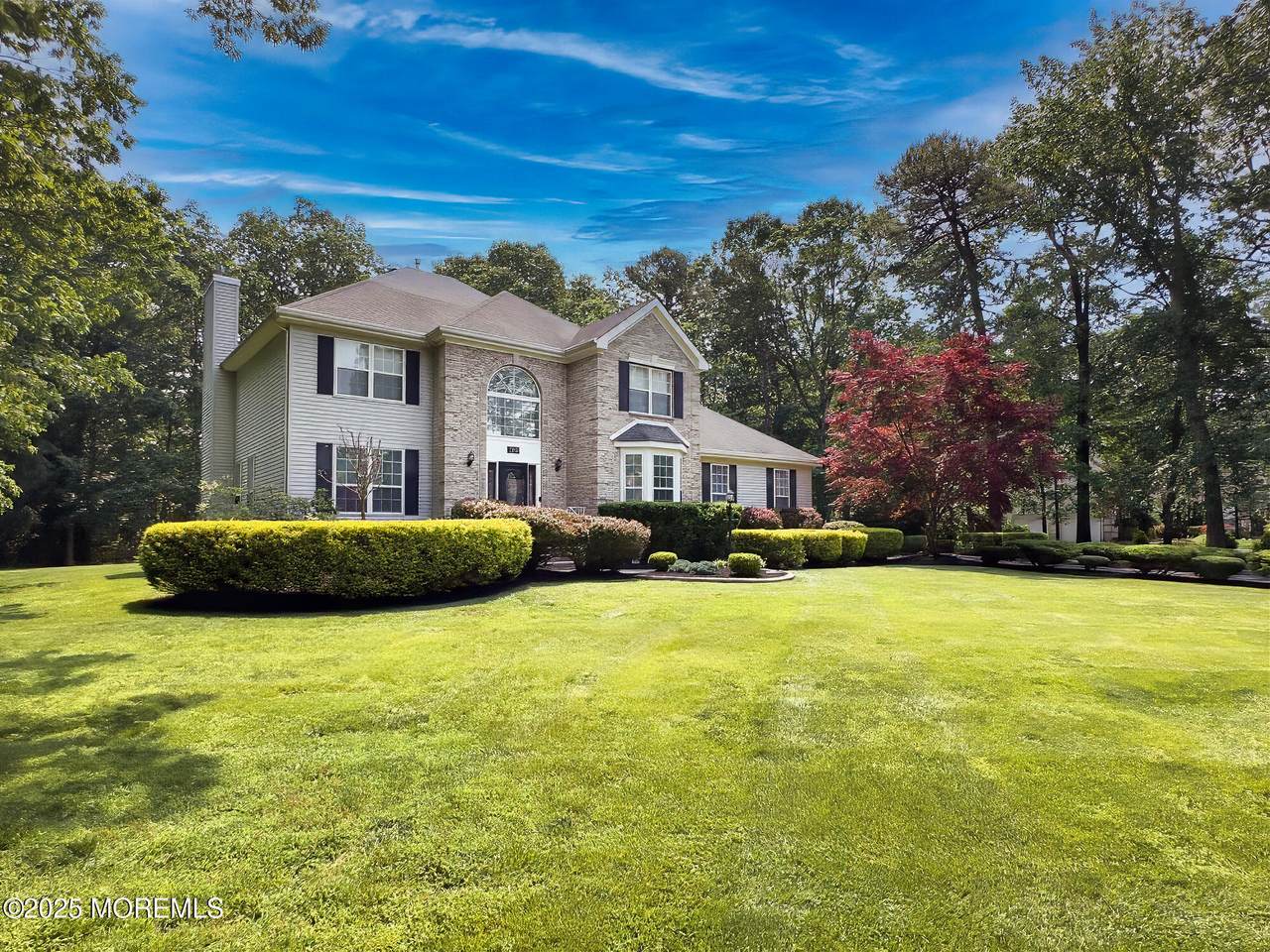 122 Erin Drive - Photo 1