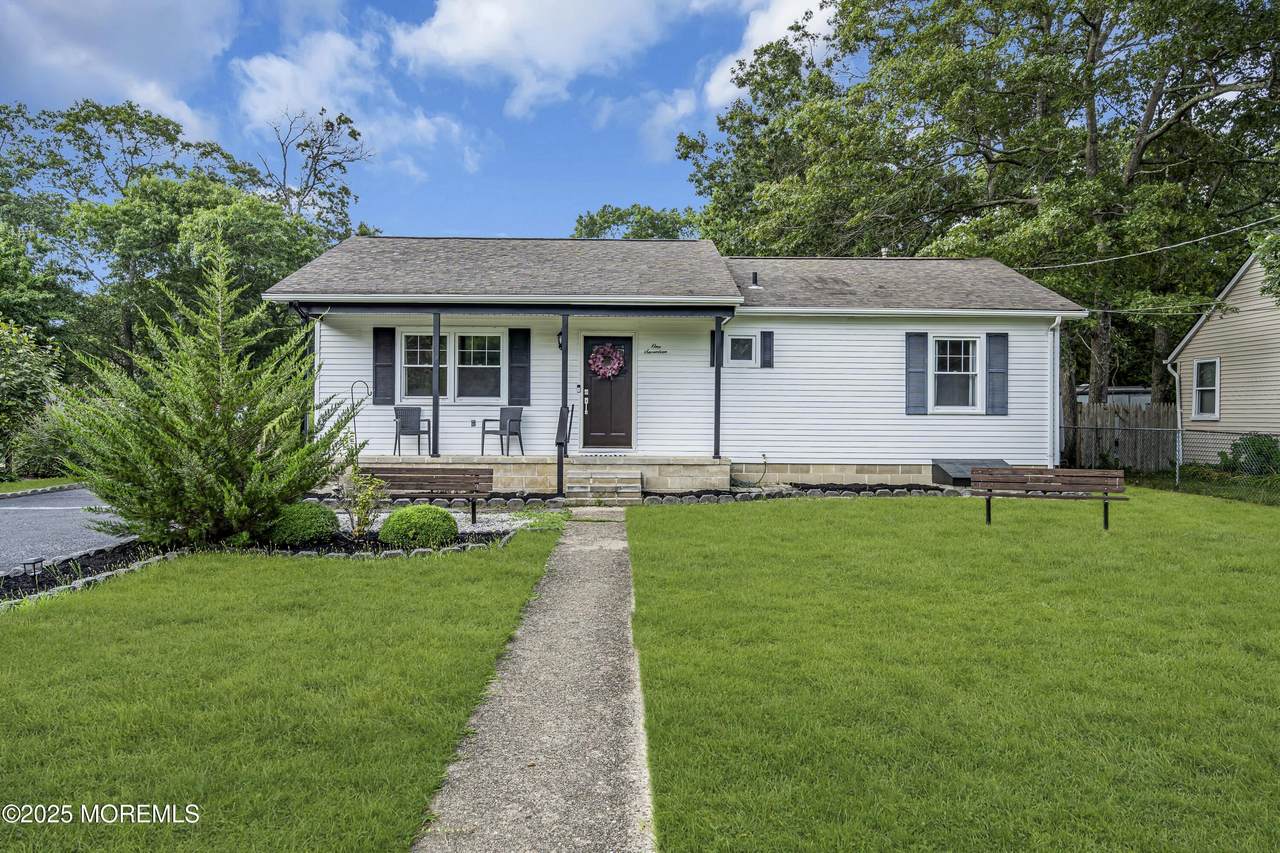 117 2nd Avenue - Photo 1