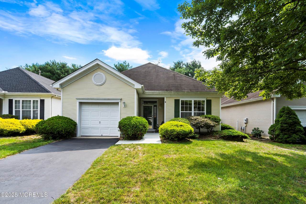 15 Evergreen Springs Drive - Photo 1