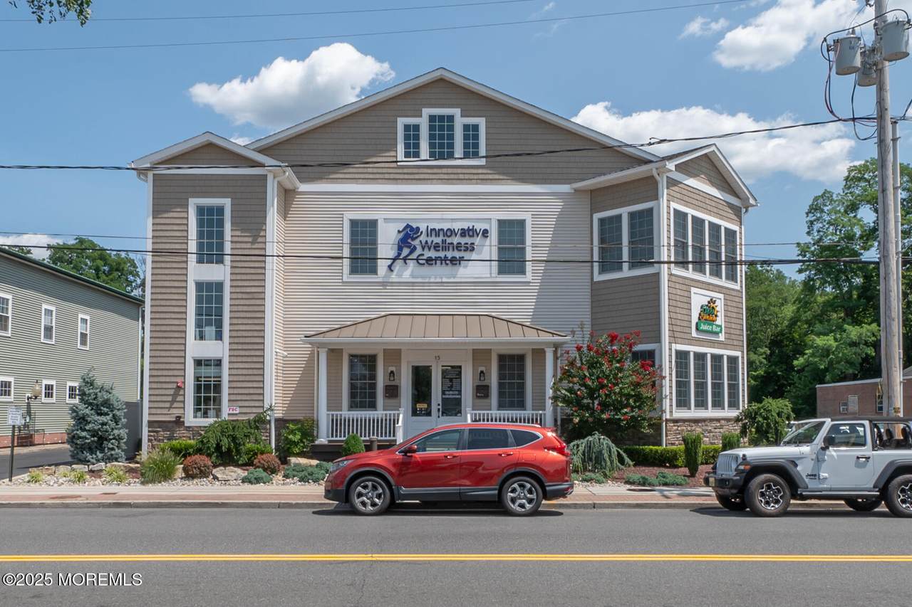 15-17 Railroad Avenue - Photo 1