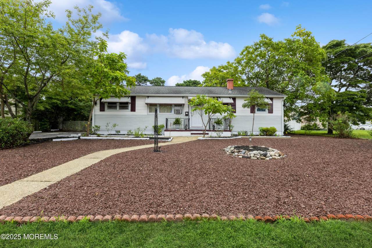 19 Ashwood Drive - Photo 1