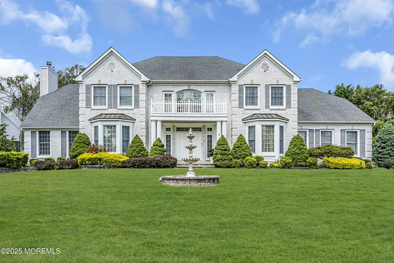 12 Standish Drive - Photo 1