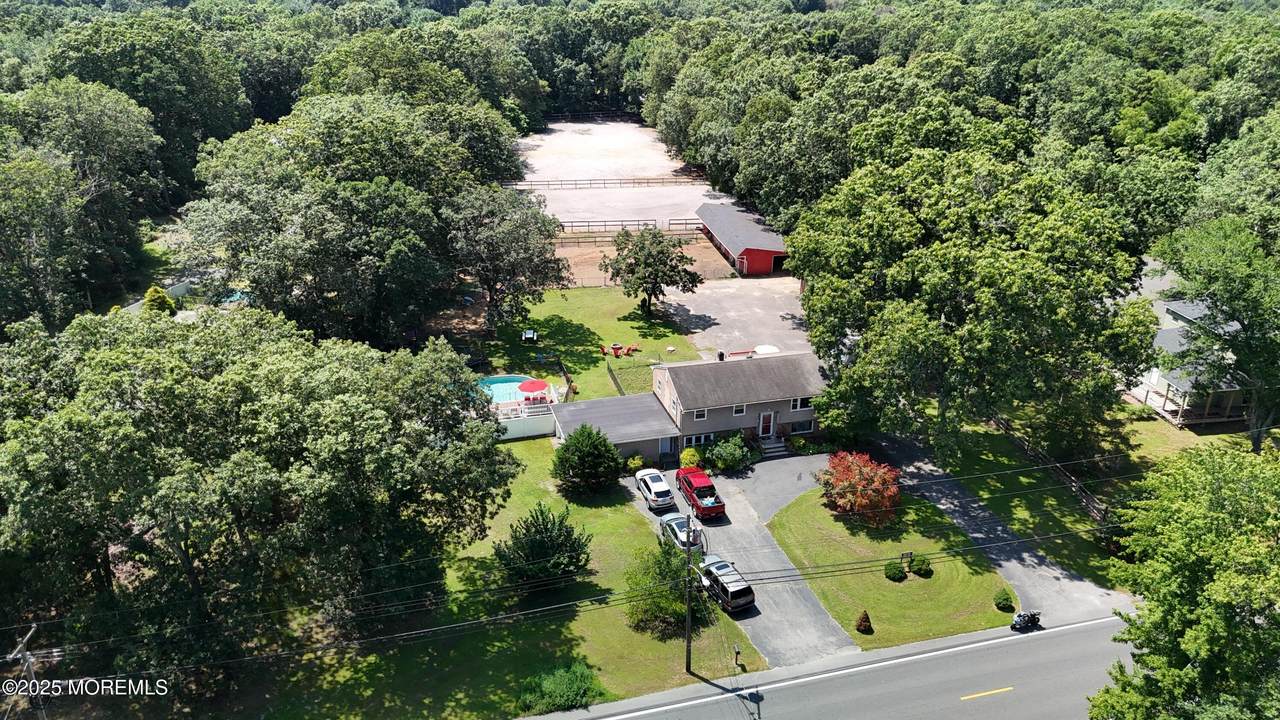 538 Frank Applegate Road - Photo 1