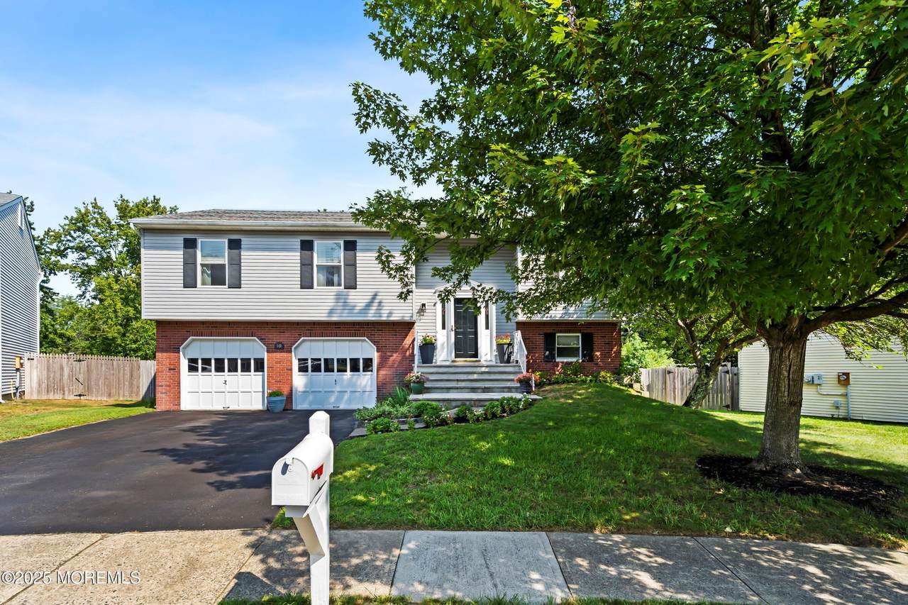 10 Cove Court - Photo 1