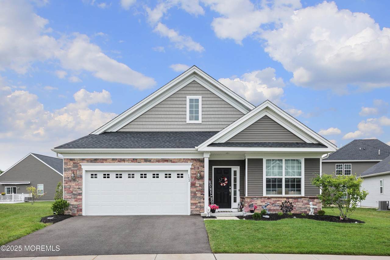 152 Edenton Drive - Photo 1