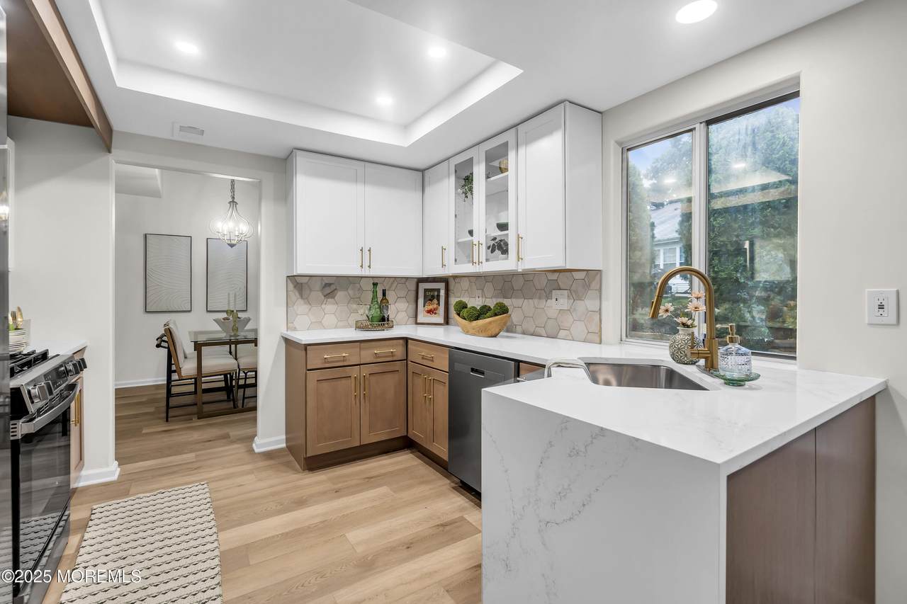 928B Liverpool Circle - Photo 1