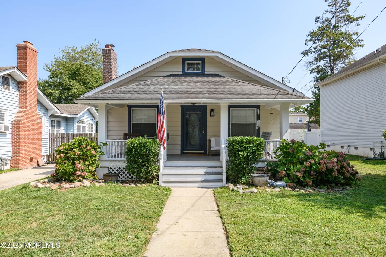 1314 Laurel Avenue - Photo 1