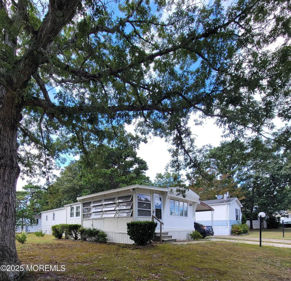 19 Susan Drive - Photo 1