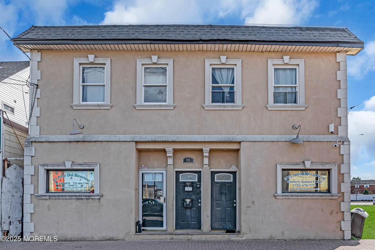 40 Carr Avenue - Photo 1