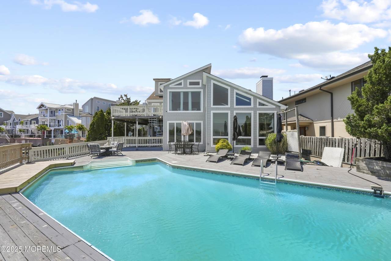 14 Toledo Drive - Photo 1