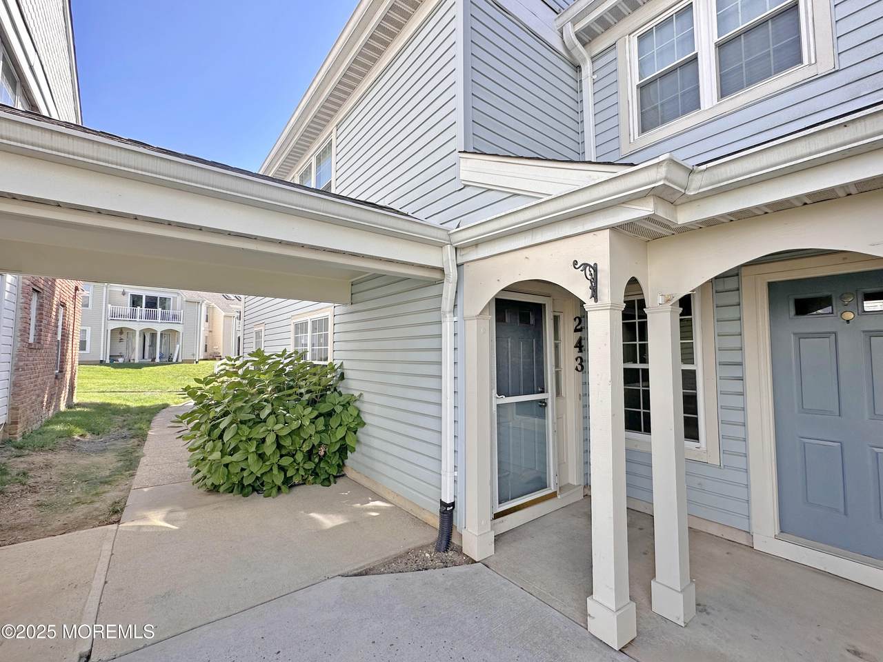 243 Tulip Lane - Photo 1