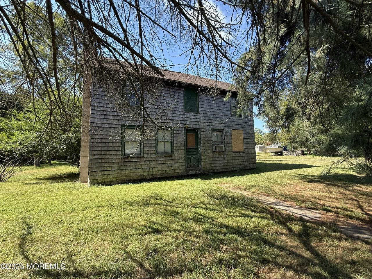 225 Jones Road - Photo 1