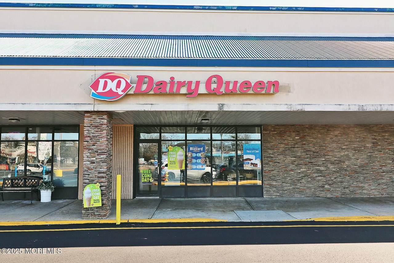 931 Fischer Boulevard - Photo 1