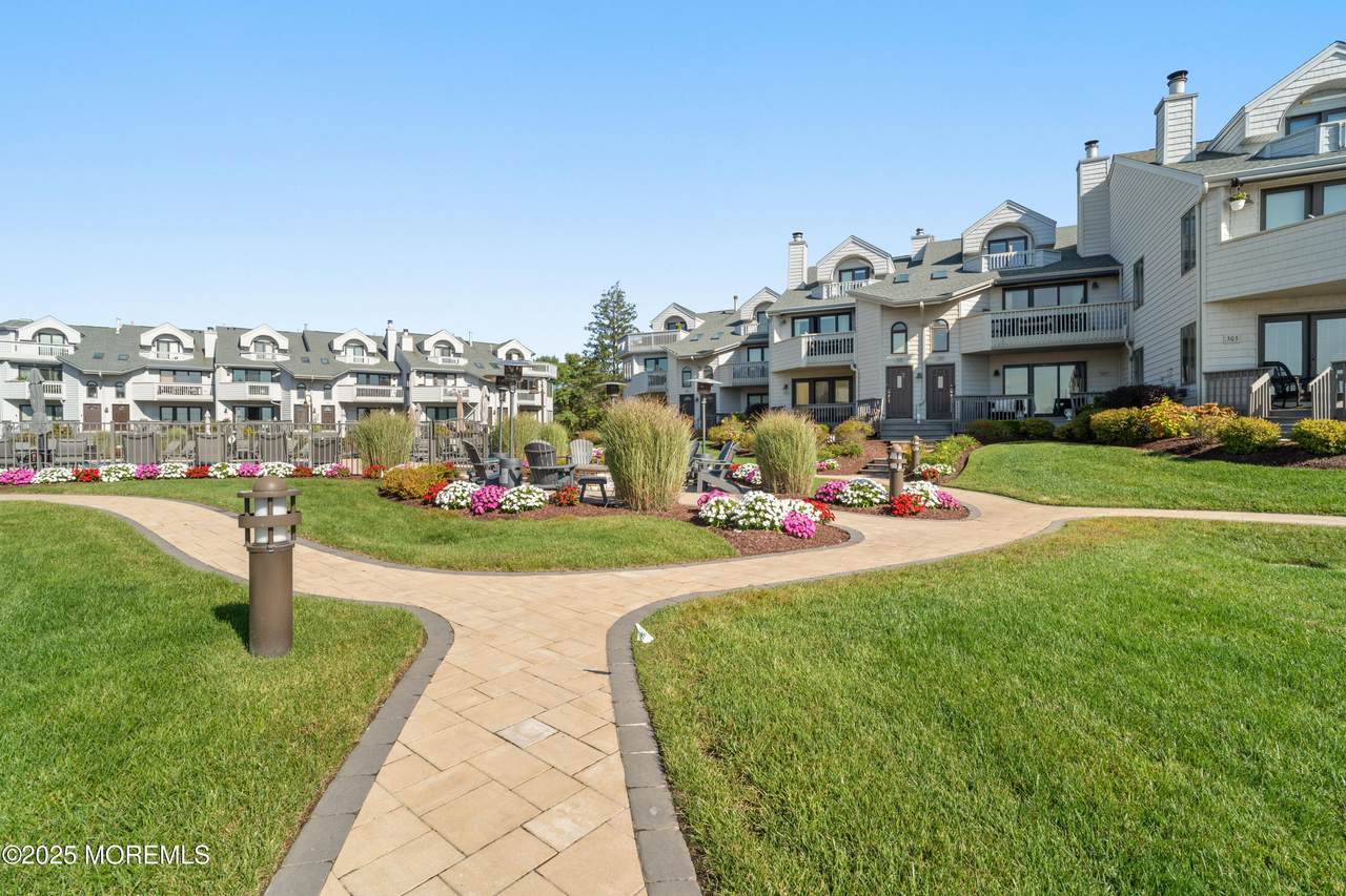 118 Ashley Avenue - Photo 1