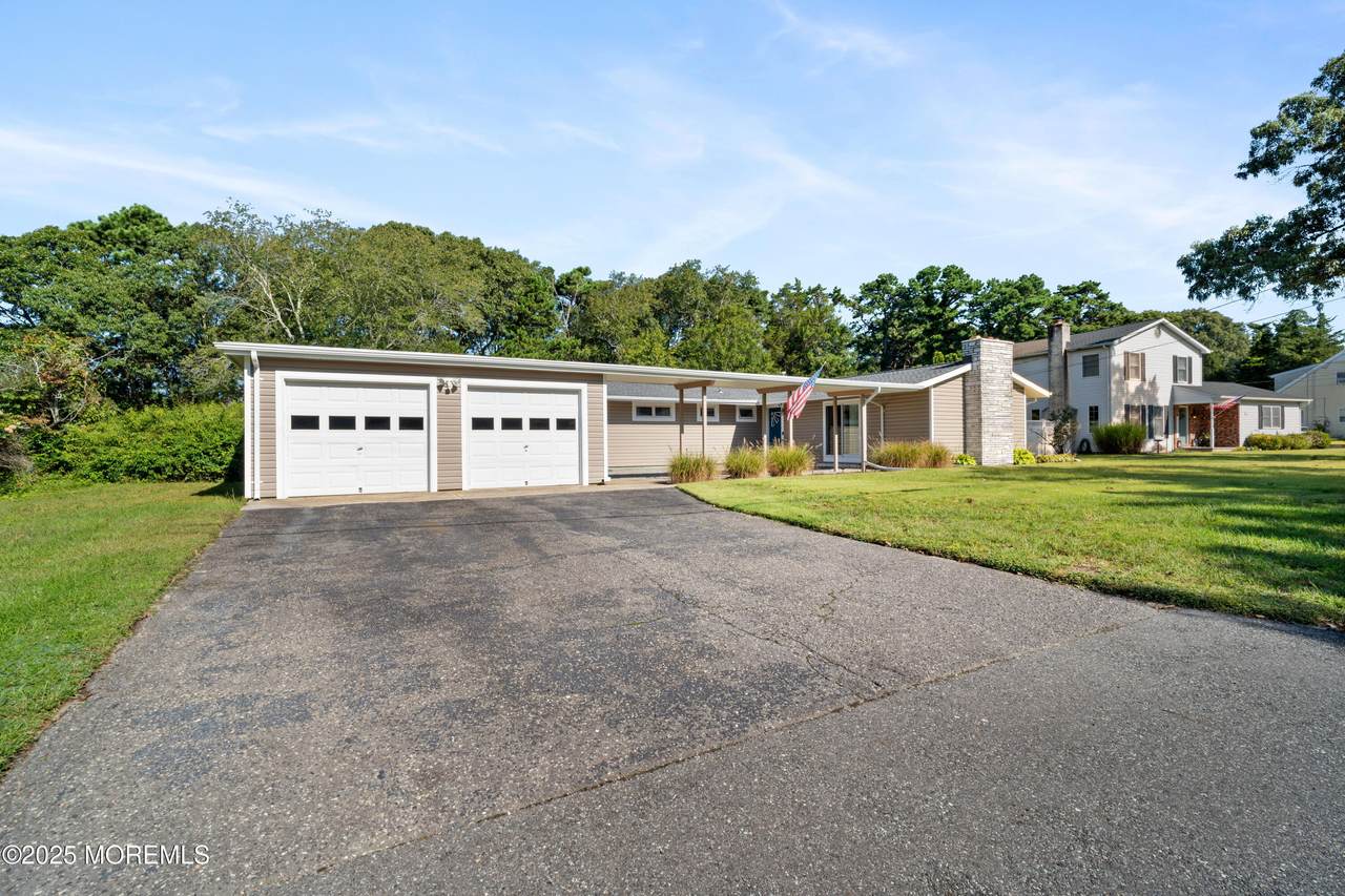 1 Pinehurst Drive - Photo 1