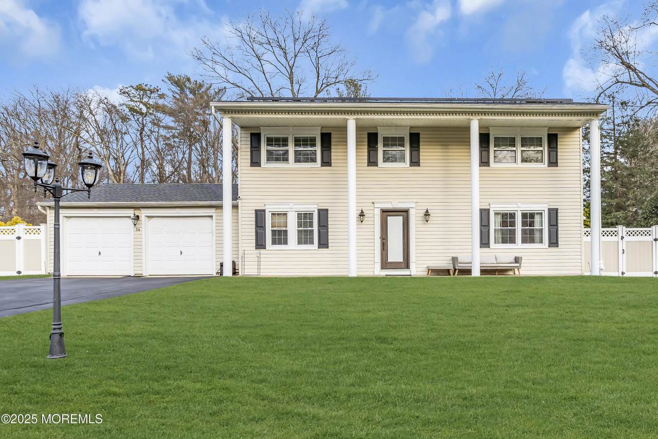 14 Regina Road - Photo 1