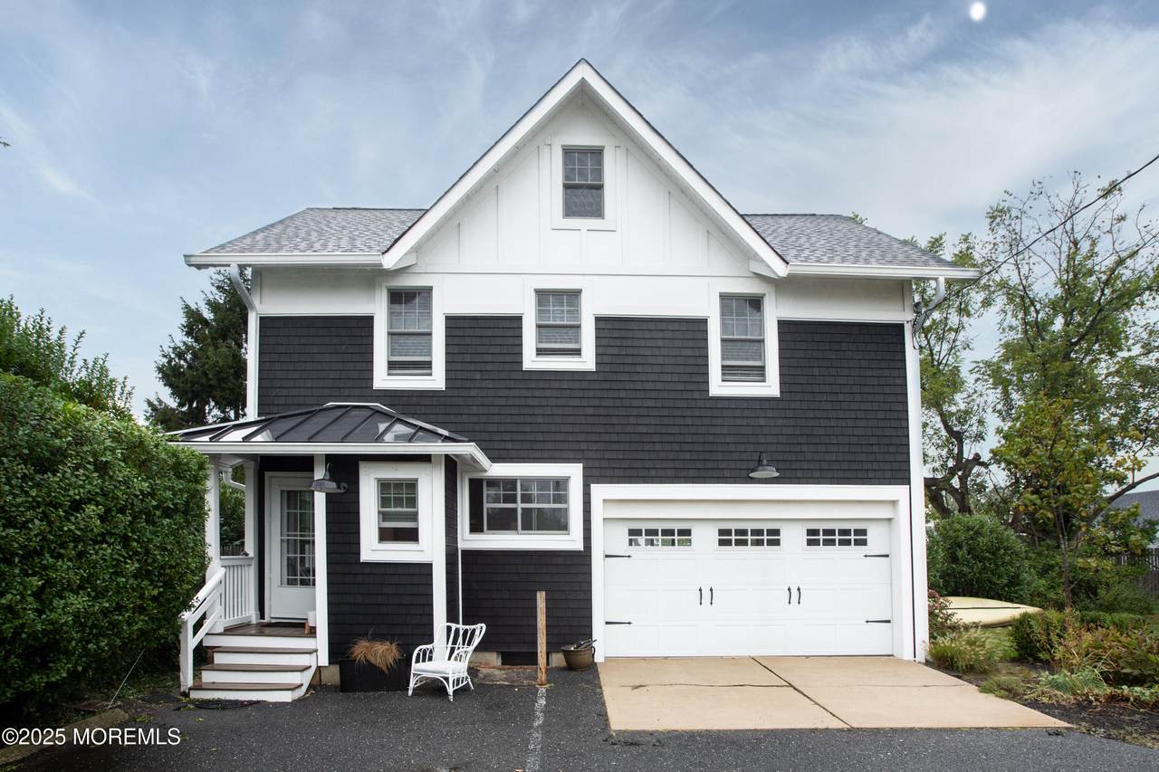 50 1/2 South Street - Photo 1