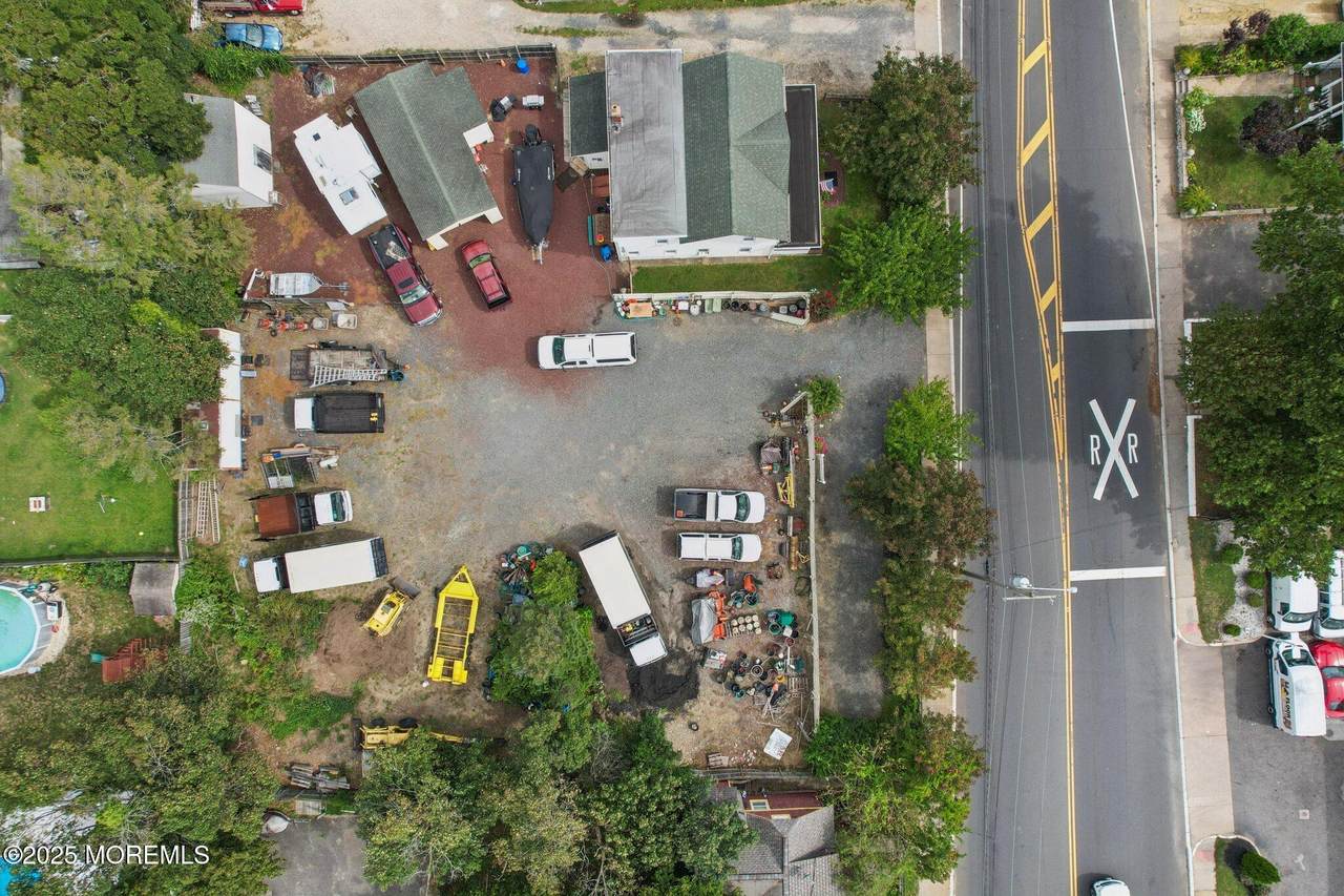 565-569 Joline Avenue - Photo 1