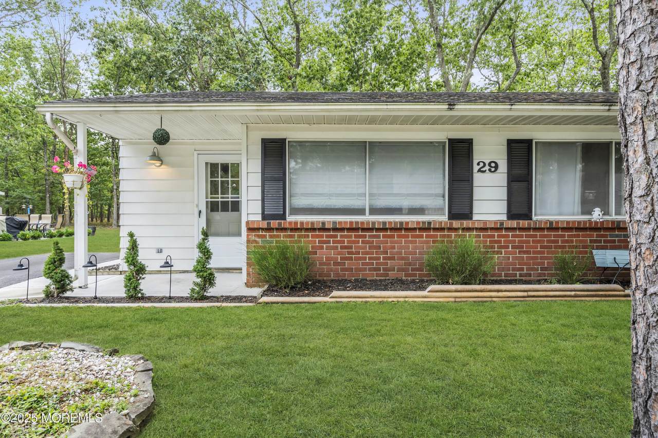 29 Arizona Avenue - Photo 1