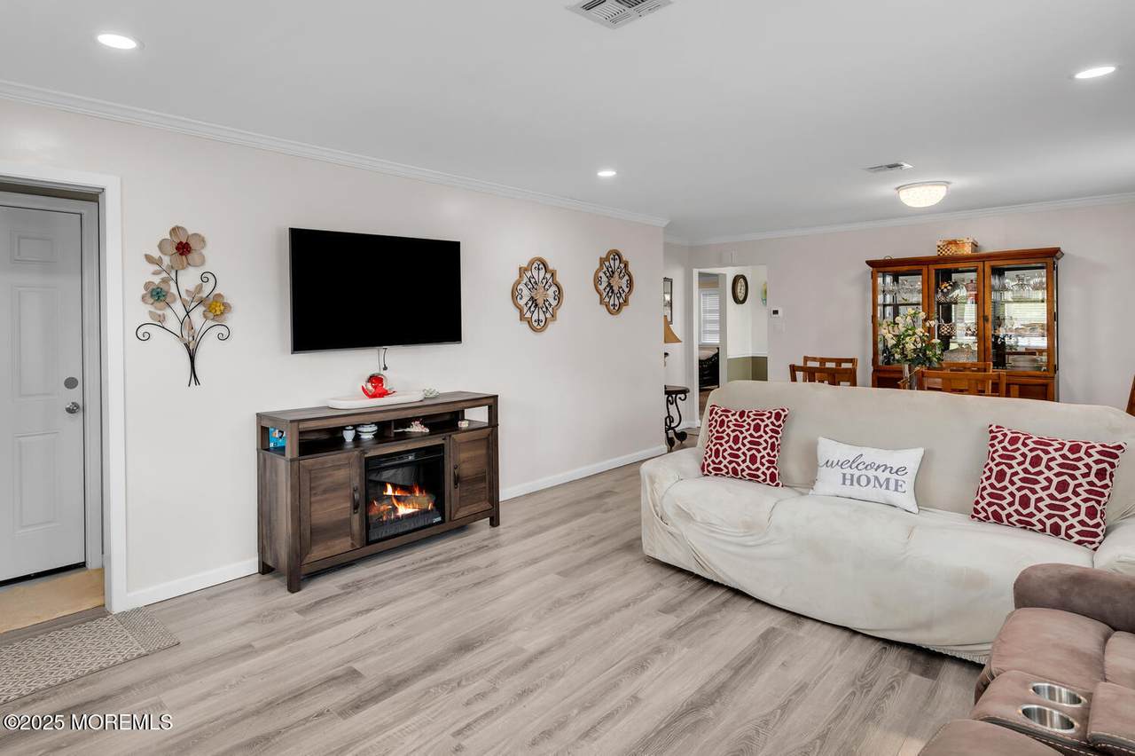 2 Capri Court - Photo 1