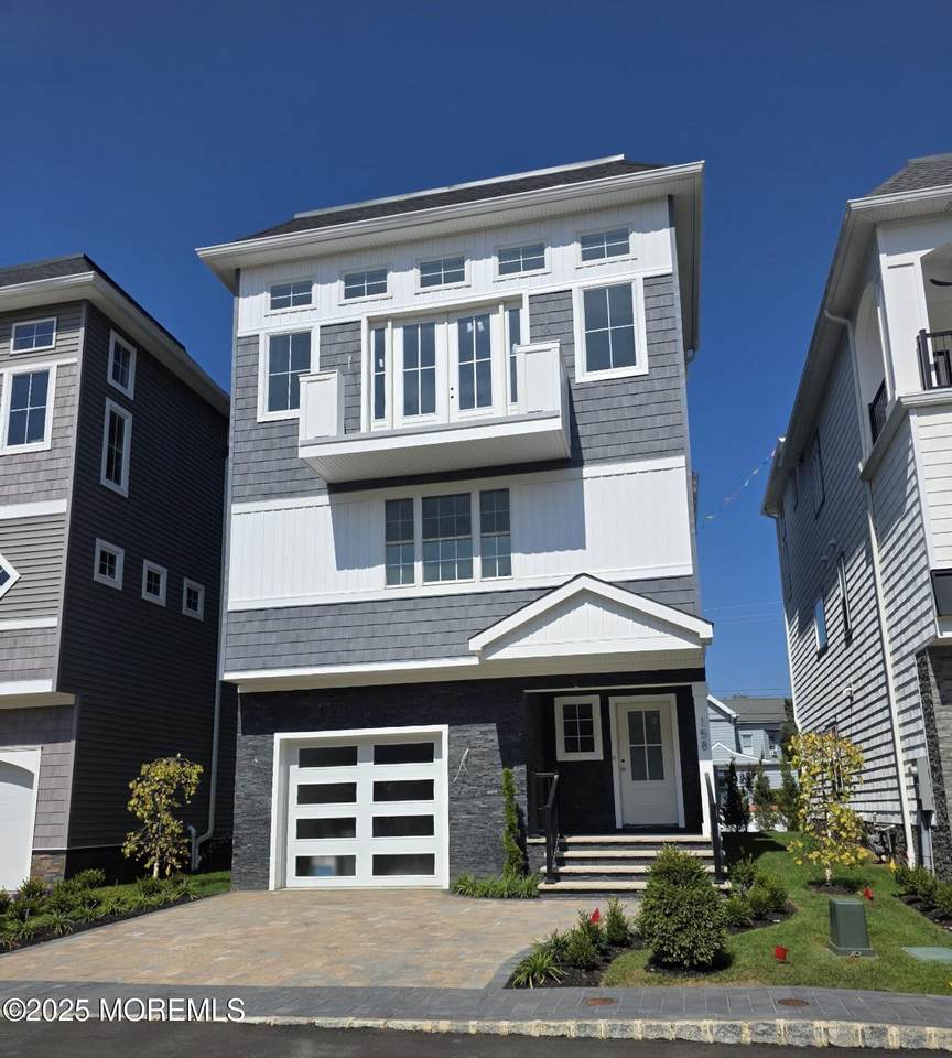 158 Franklin Avenue - Photo 1