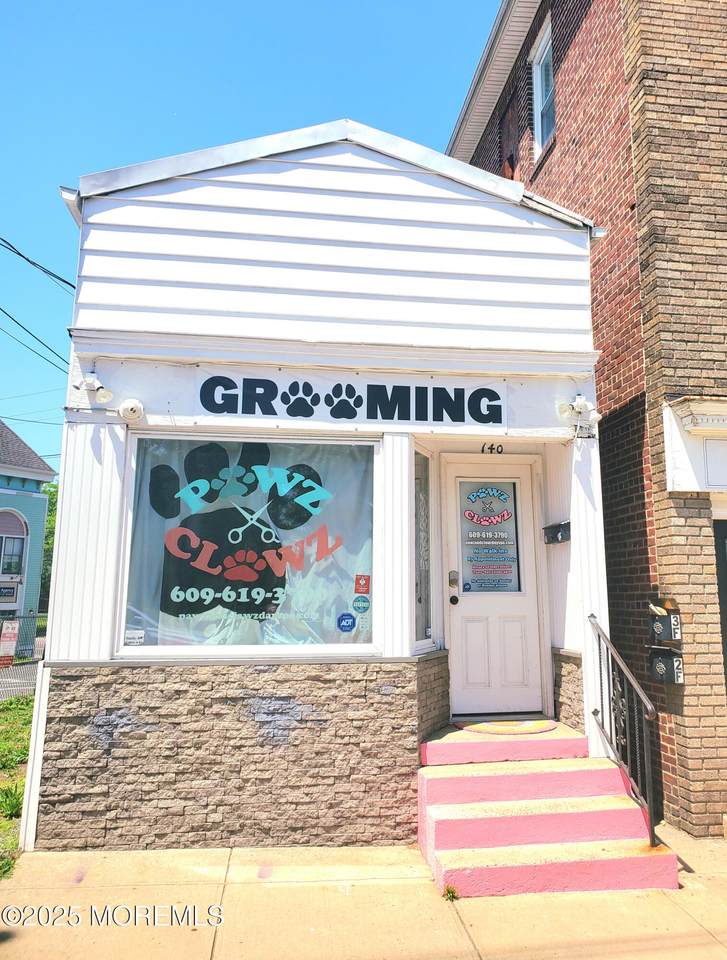 140 Main Street - Photo 1