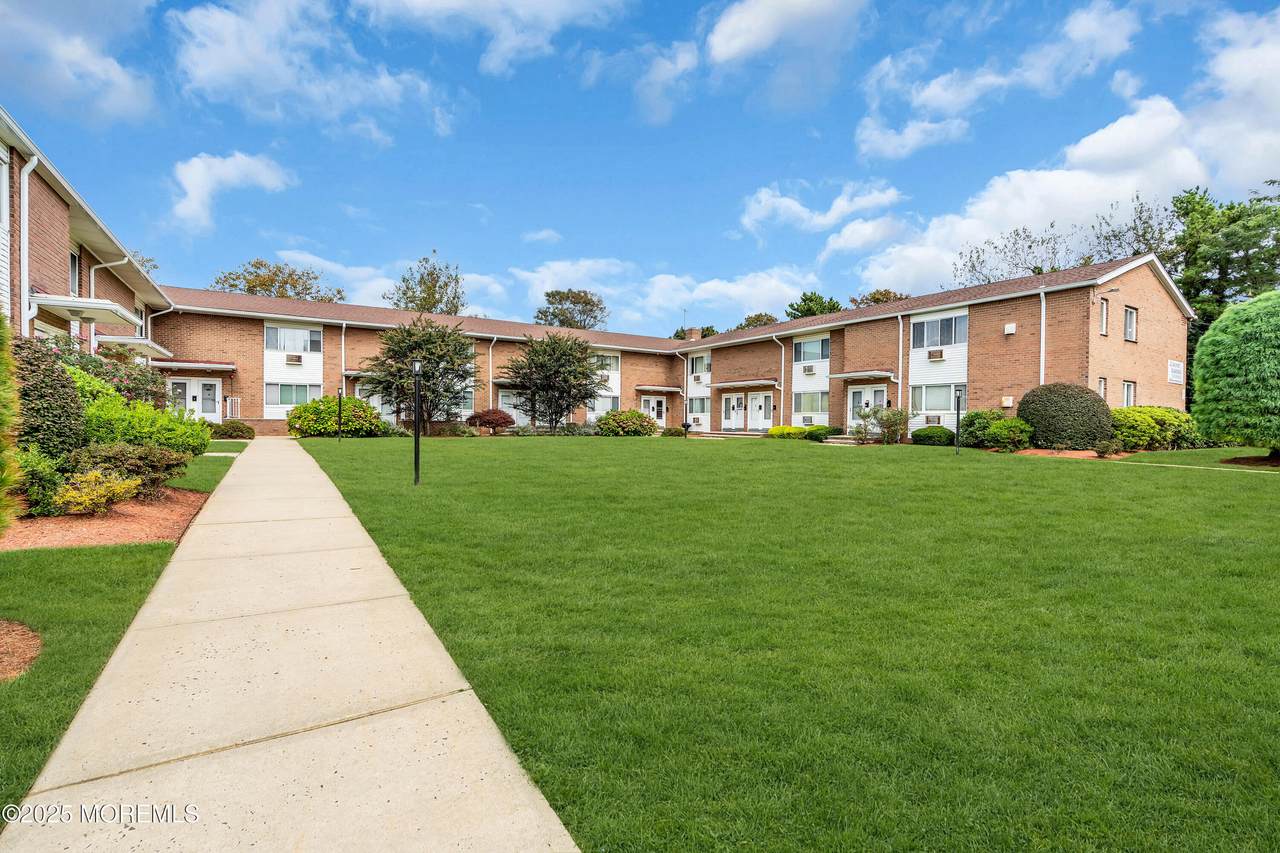 35 Sternberger Avenue - Photo 1