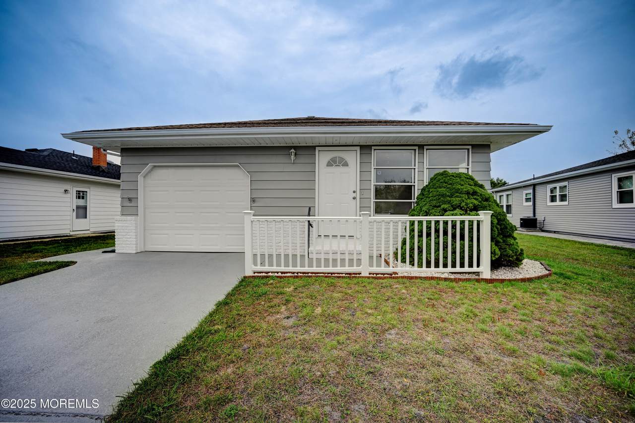 343 Barbados Drive - Photo 1
