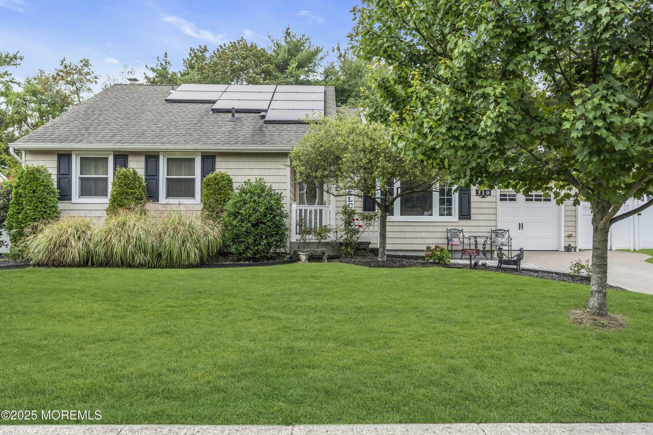 310 Ashford Road - Photo 1