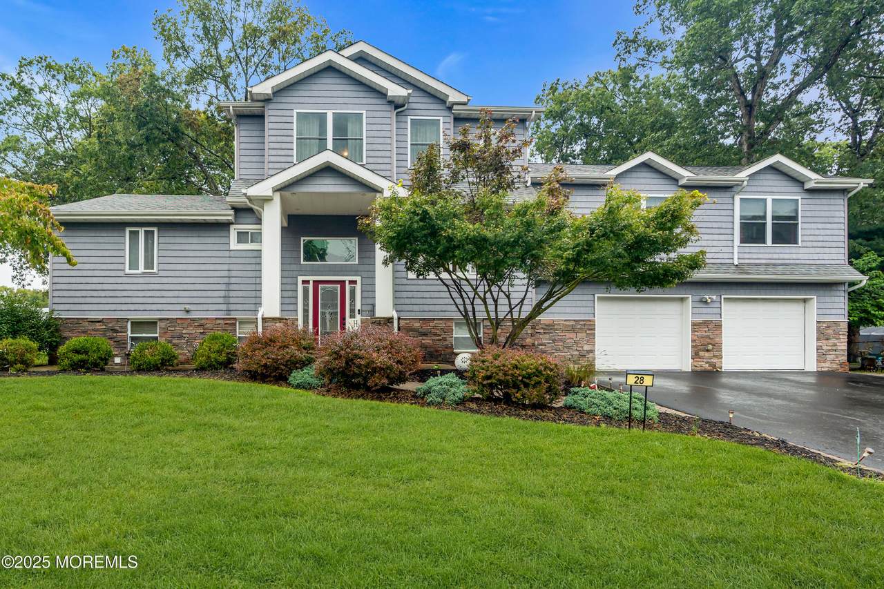 28 Princeton Drive - Photo 1