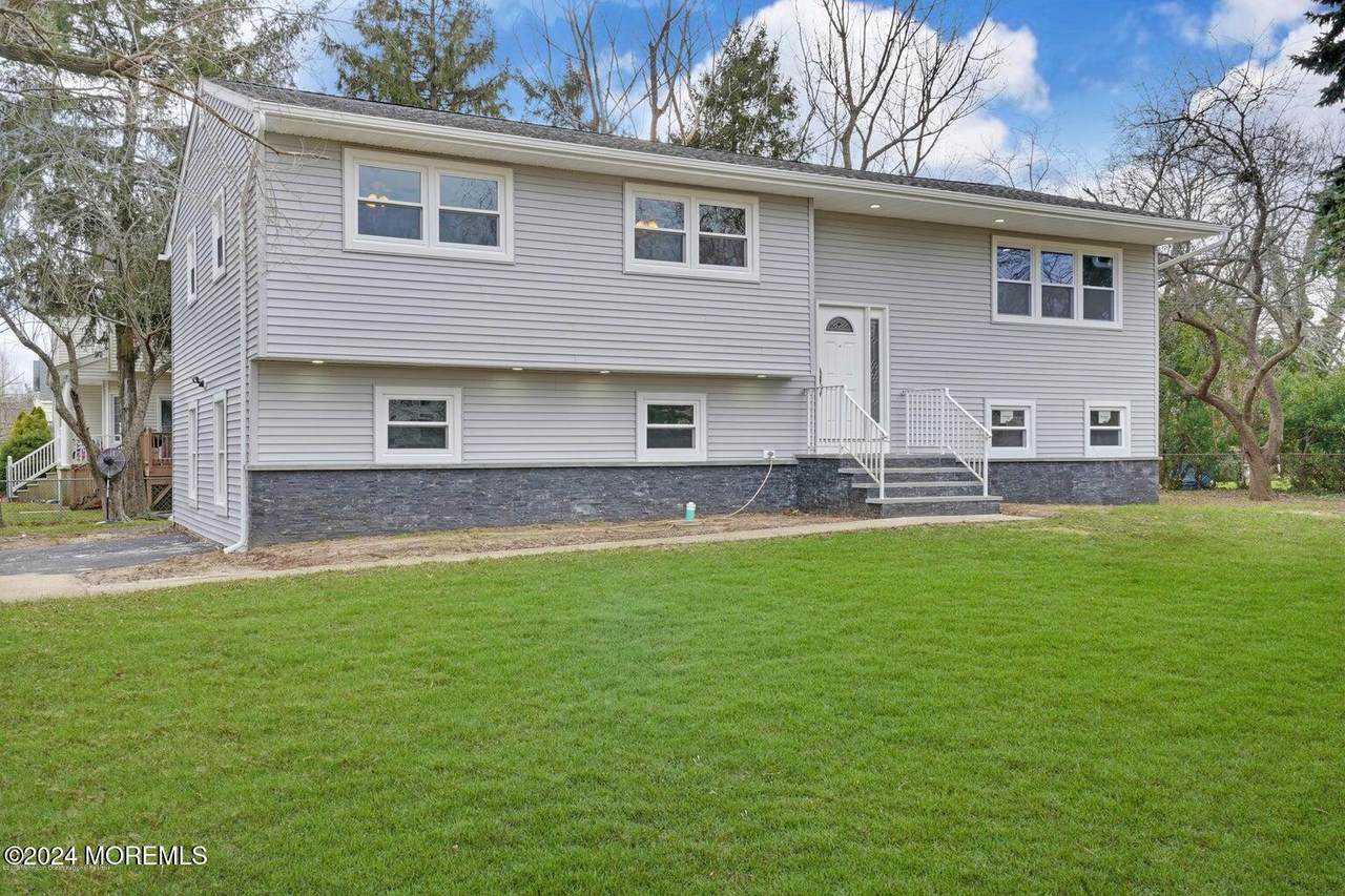 280 Oakley Avenue - Photo 1