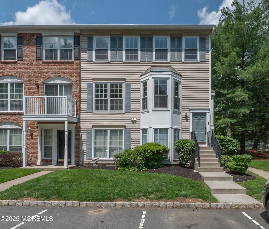 109 Chambord Court - Photo 1