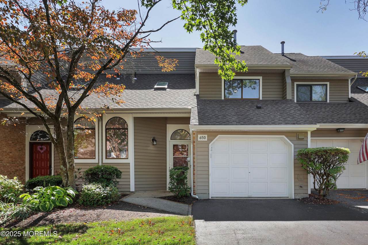 650 Ridgeview Court - Photo 1