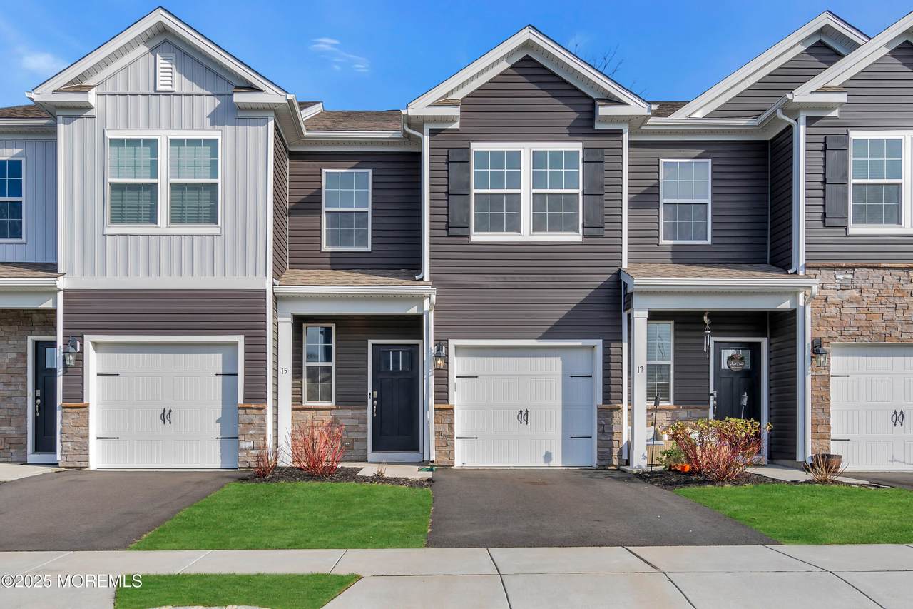 19 Katherine Drive - Photo 1